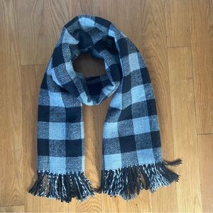 Aeropostale Buffalo-Check Shawl Scarf, NEW!